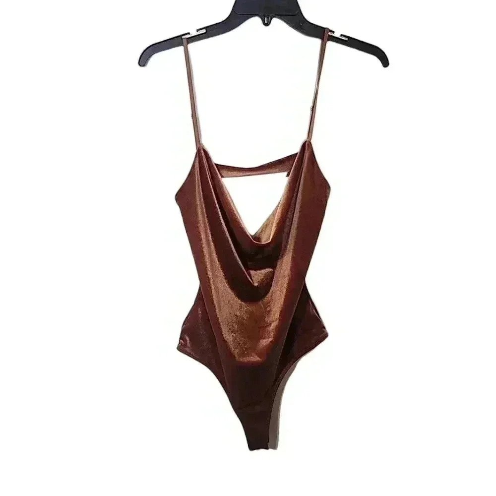 Fashion Nova Velvet Bodysuit. Nwt size Large - Picture 5 of 7
